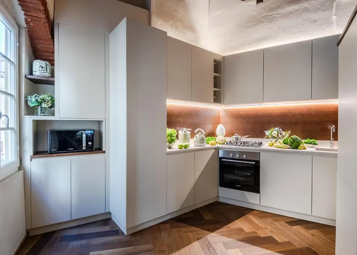 The Tuscan Window Apartament *