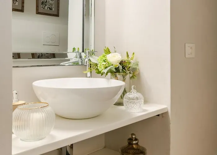 The Tuscan Window * Lukka